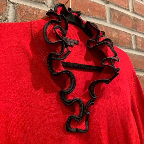 THRIFTED VINTAGE RUFFLE DETAIL SWEATER - Picture 4 of 5